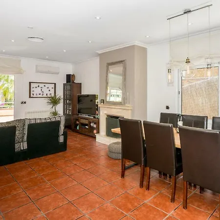 Homeholidaysrentals Electra Villa
